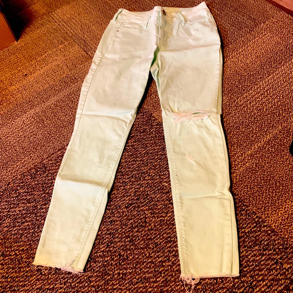 Size 6 Old Navy Rockstar Mid-Rise mint jeans